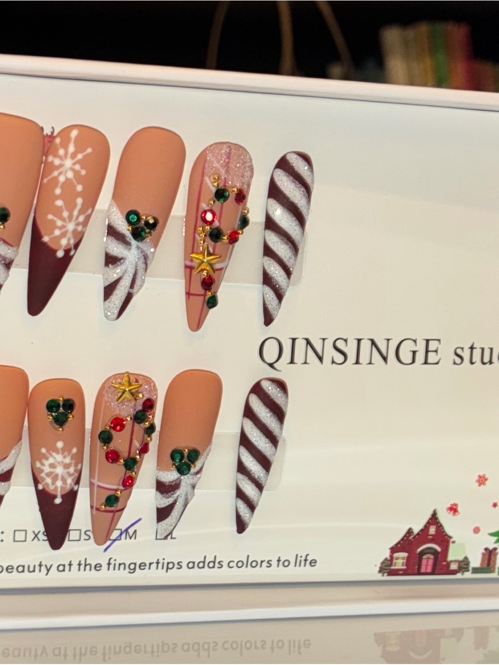 Christmas Press-tOn Manicure Set - Nude, White, Brown & Green - Picture 5 of 5